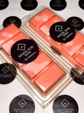 Load image into Gallery viewer, Highly Scented Wax Melt Marshmallow &amp; White Peach
